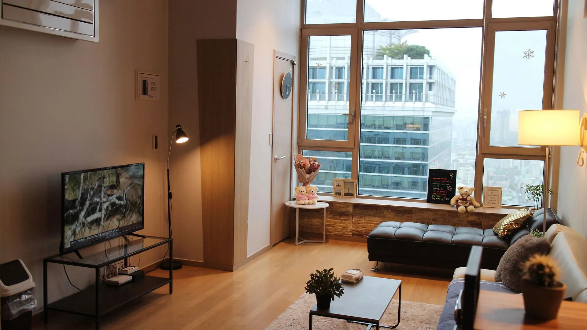 Jia'S Spacious Sky Loft Seoul